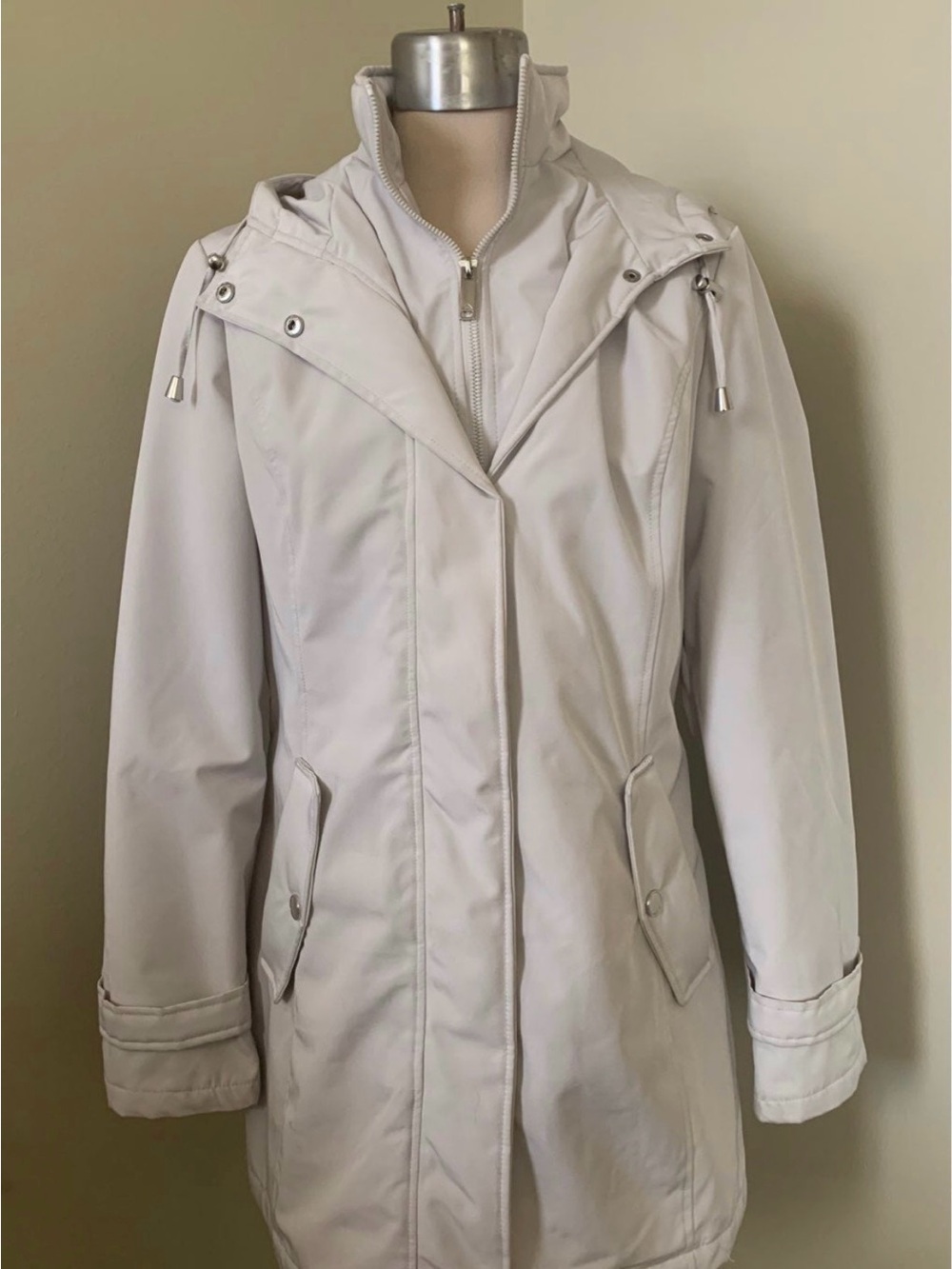 HFX Cream Hooded Coat with Zip Closure